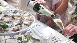 <html>Pink Oyster &<br>Skagen Champagne<br>på Illum ROOFTOP 06. juni</html>